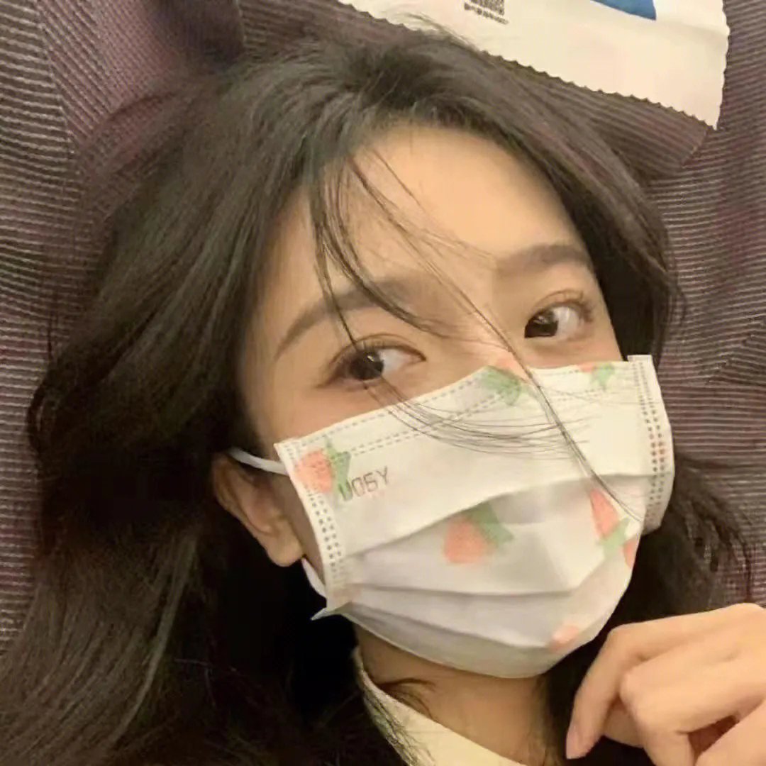 惨了！我的实习生是老妈